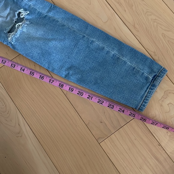 ONLY Floral Embroidered Ripped Skinny Jeans - Picture 7 of 8